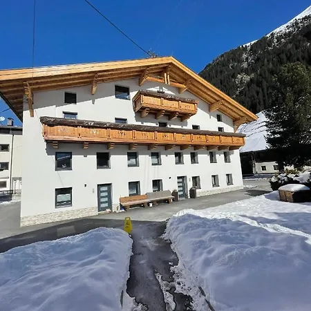 Kirschner St. Leonhard im Pitztal